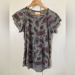 T.la Anthropology paisley tshirt raw edge reverse seam slit hem thin slub knit